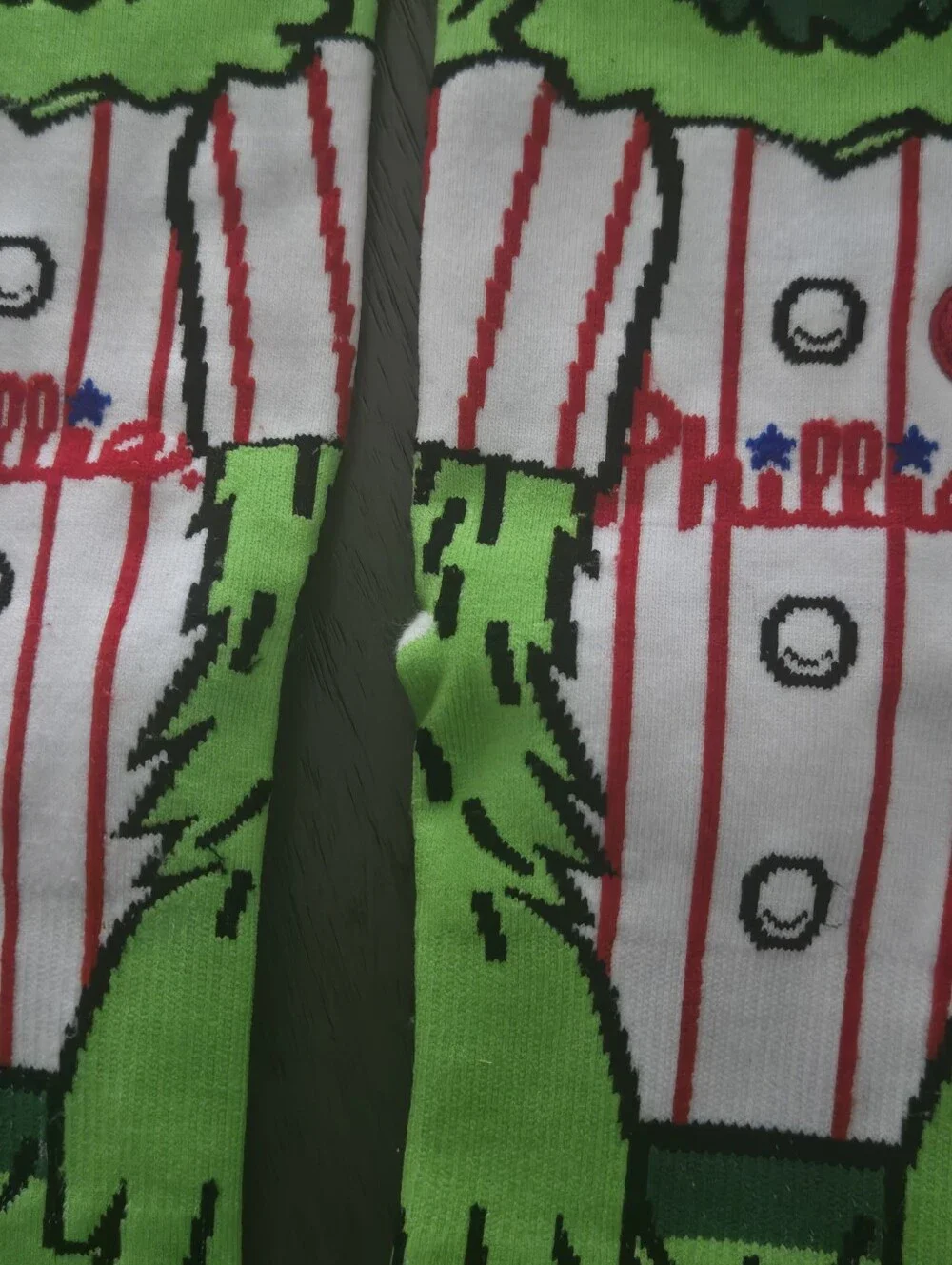 NEW Philadelphia Phillies Phillie Phanatic MLB Socks Mens Large L